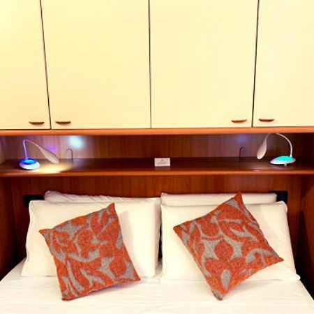 Gardalakeapartment A Sirmione Eksteriør billede