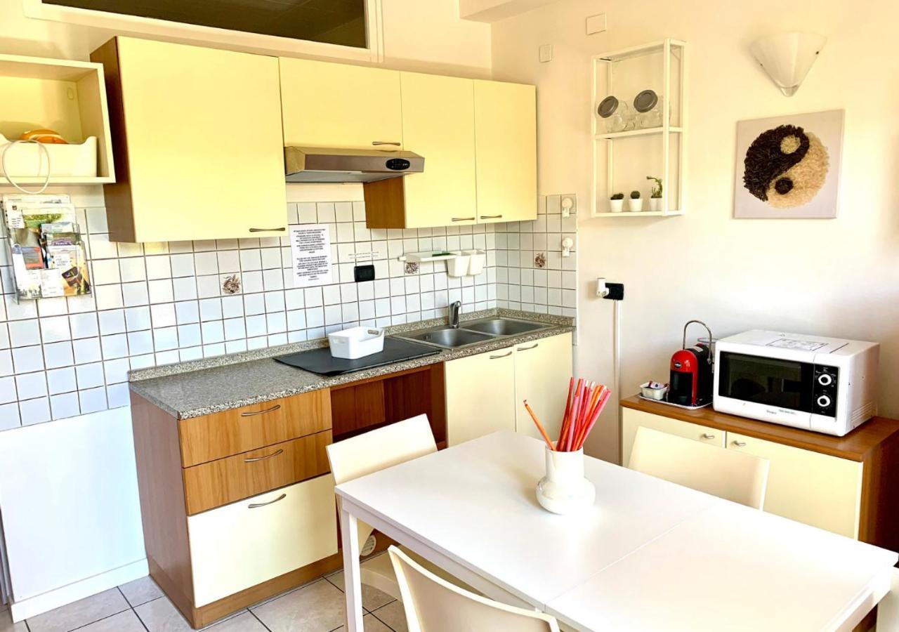 Gardalakeapartment A Sirmione Eksteriør billede