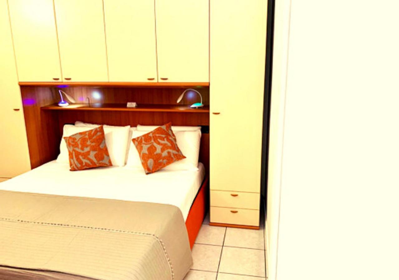 Gardalakeapartment A Sirmione Eksteriør billede