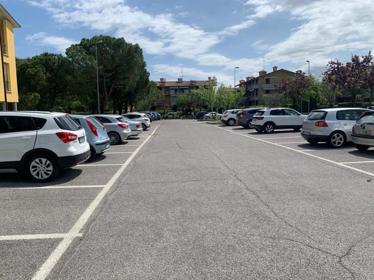 Gardalakeapartment A Sirmione Eksteriør billede