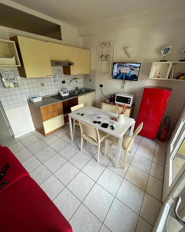 Gardalakeapartment A Sirmione Eksteriør billede