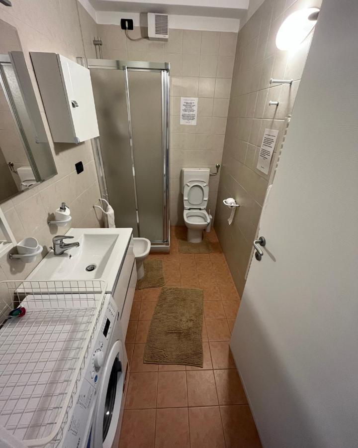 Gardalakeapartment A Sirmione Eksteriør billede